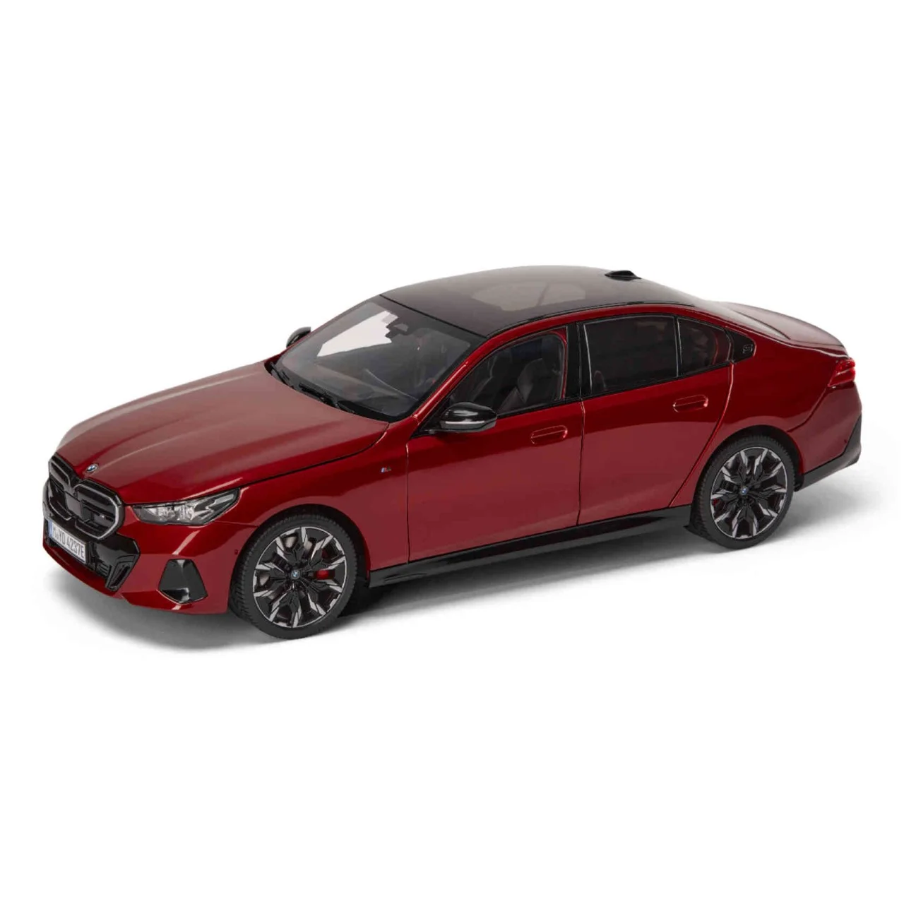 Модель BMW i5 Limousine G60, 1:18, красный металлик