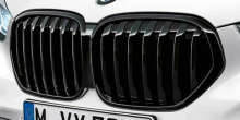 Черная решетка радиатора для BMW X1 F48 LCI