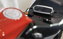 Зарядное устройство BMW Motorrad Plus