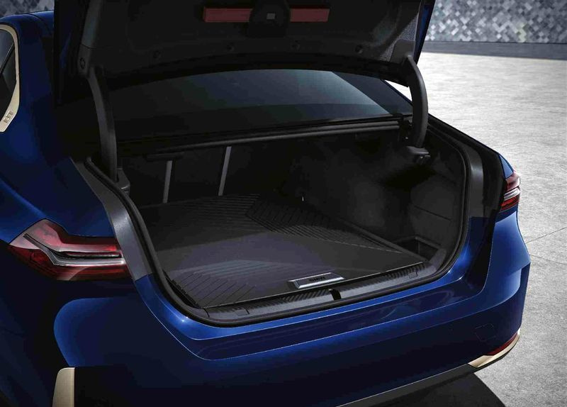 Коврик багажного отделения для BMW G60 5-серия