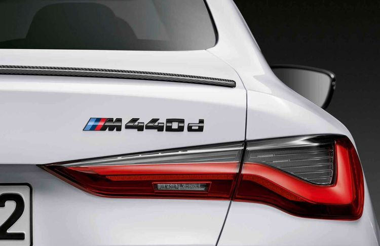 Надпись M440d для BMW G22 4-серия
