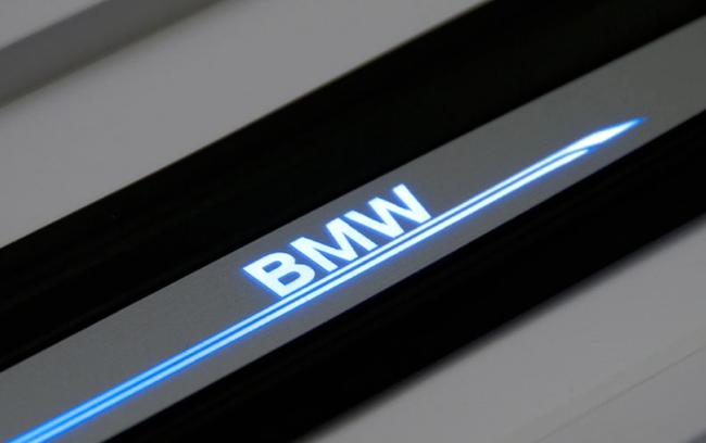 Накладки на пороги с подсветкой для BMW F20/F30