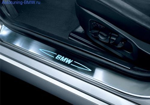 Накладки на пороги дверей с подсветкой для BMW E90/E91 3-серия
