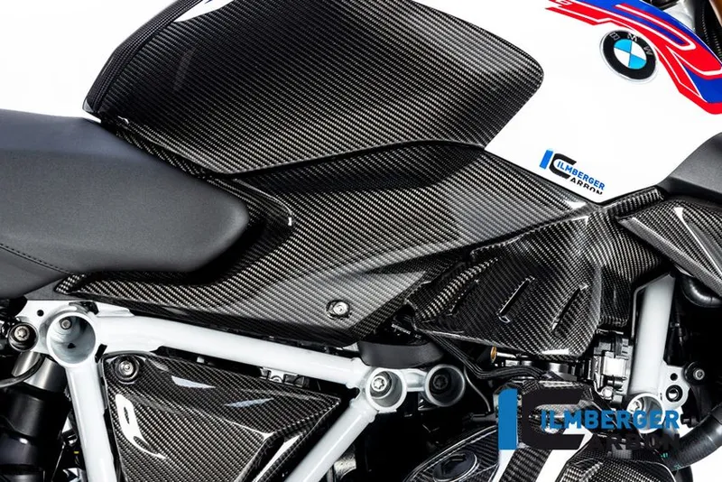 Карбоновые боковые панели под баком для BMW R1250R