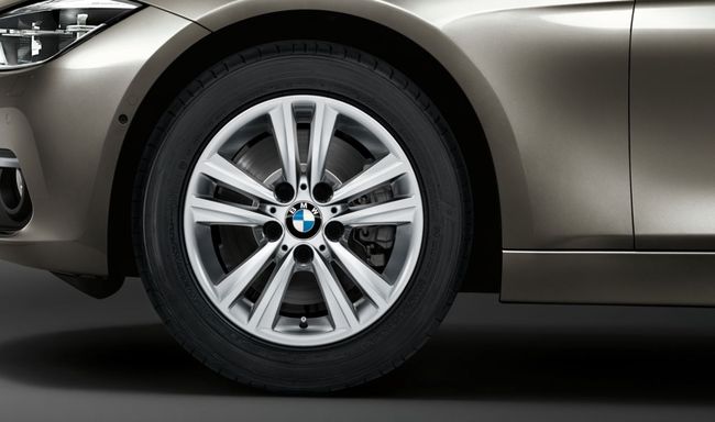 Зимний комплект колес BMW Double Spoke 658 в сборе с шинами Pirelli Winter ...
